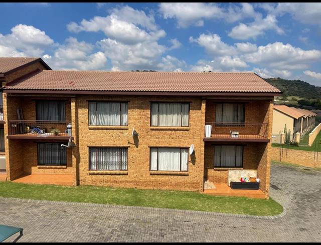2 BEDROOM APARTMENT FOR SALE IN MEREDALE